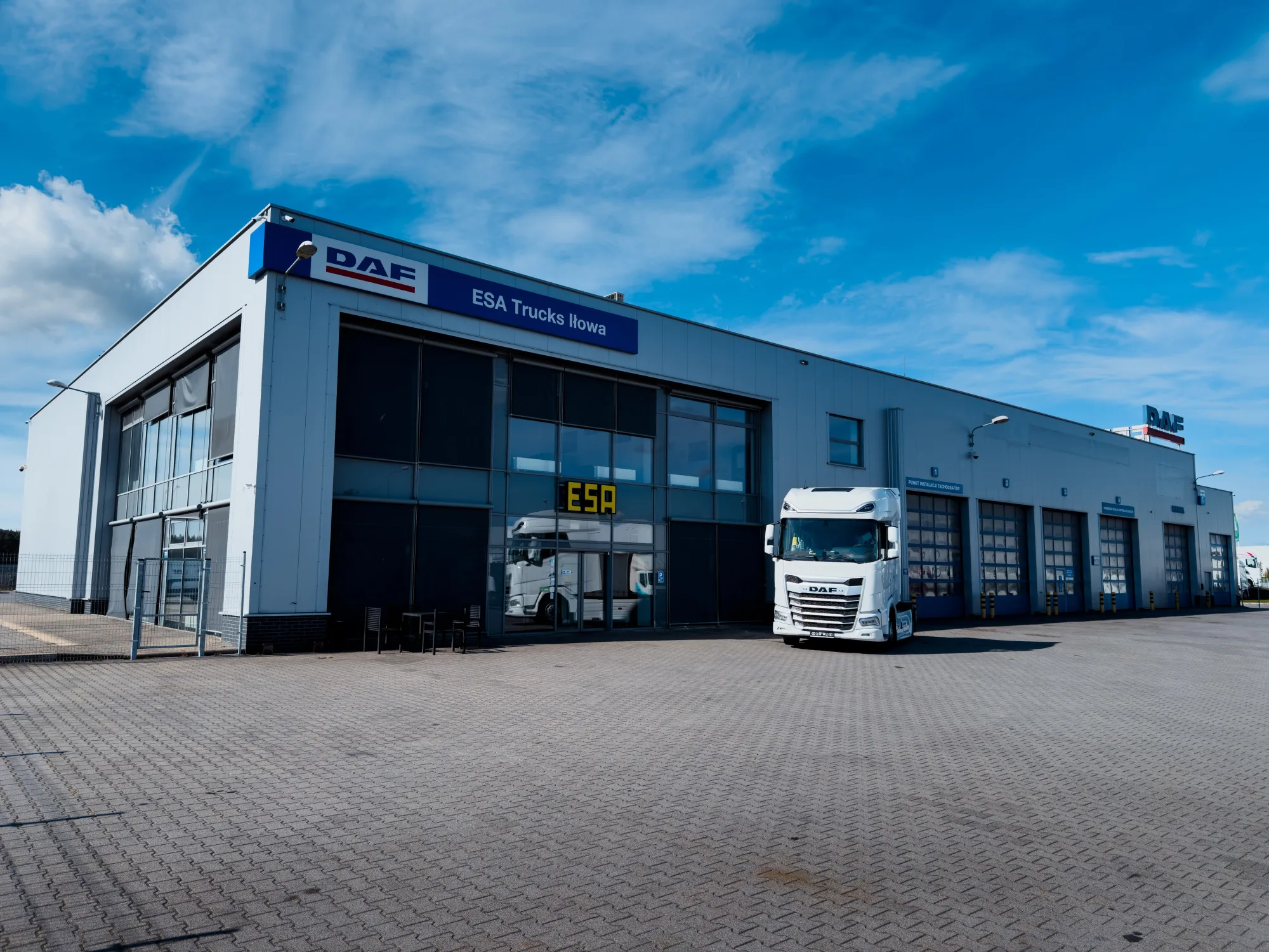 Budynek serwisowy ESA Trucks w Iłowej